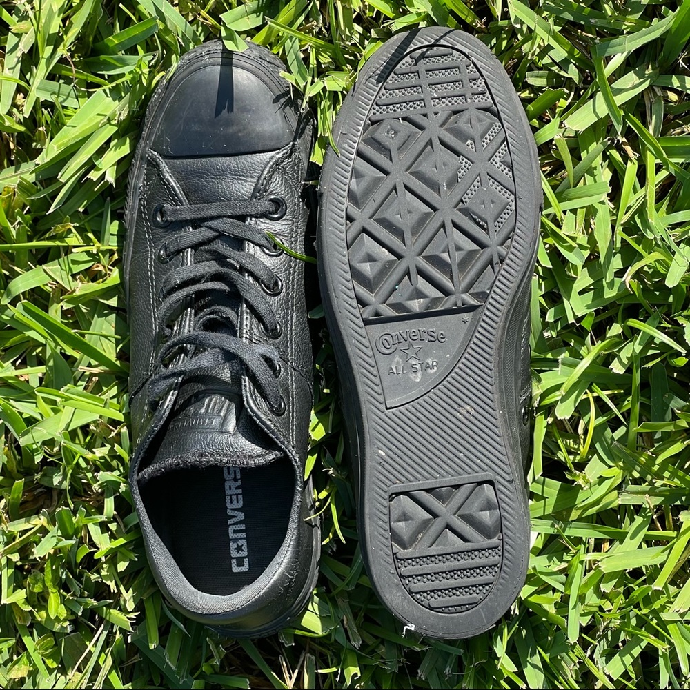 Black leather chuck Taylor Converse